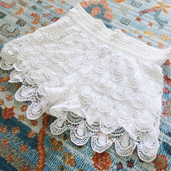 crochet shorts - Picture 3 of 4